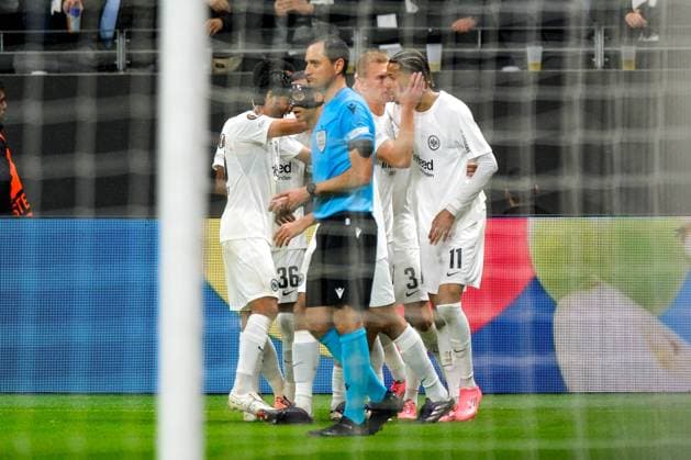 Hugo Ekitike Eintracht Frankfurt, 11 and team celebrate the goal for 1 0, GER, Eintracht Frankfurt vs Viktoria Pilsen, Football, UEFA Europa League, Matchday 1, Match 2024 25, 26 09 2024 GER, Eintracht Frankfurt vs Viktoria Pilsen, Football, UEFA Europa League, Matchday 1, Match 2024 25, 26 09 2024 Frankfurt Copyright: xEibner-Pressefoto FlorianxWieganx EP_FWD