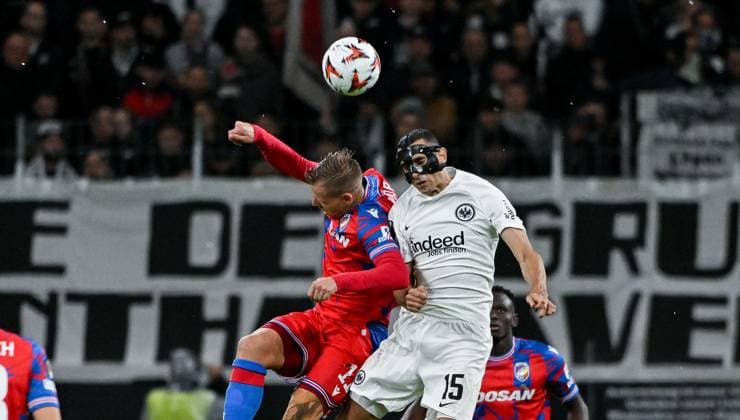 26 09 2024, xpsx, Football UEFA Europa League, Eintracht Frankfurt Viktoria Pilsen v l Matej Vydra FC Viktoria Pilsen , Ellyes Skhiri Eintracht Frankfurt DFL DFB REGULATIONS PROHIBIT ANY USE OF PHOTOGRAPHS as IMAGE SEQUENCES and or QUASI VIDEO emspor Frankfurt