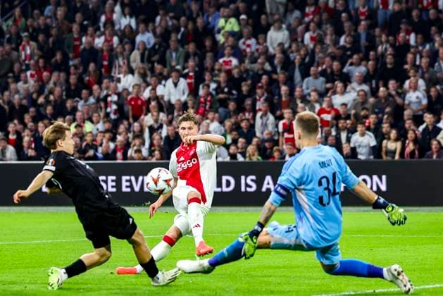 AMSTERDAM, 26-09-2024 , JohanCruijff Arena, football, UEFA Europa League, season 2024 2025, during the match Ajax - Besiktas, Ajax player Mika Godts scores the 2-0 Ajax - Besiktas  x26343234x Copyright: