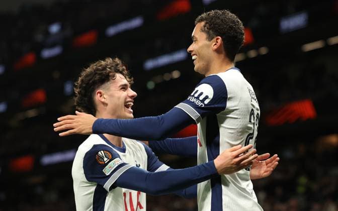London, England, 26th September 2024. Tottenham s Brennan Johnson (R) celebrates with Archie Gray after scoring the opening goal during the UEFA Europa League match at the Tottenham Hotspur Stadium, London. Picture credit should read: Paul Terry Sportimage EDITORIAL USE ONLY. No use with unauthorised audio, video, data, fixture lists, club league logos or live services. Online in-match use limited to 120 images, no video emulation. No use in betting, games or single club league player publications. SPI-3334-0022