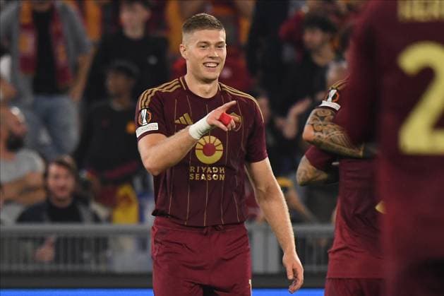 Foto IPP Luciano Adriani Roma 26 09 2024 Uefa Europa League 2024 2025 Roma vs Athletic Bilbao Nella foto: esultanza Roma al gol di Artem Dovbyk Italy Photo Press - World Copyright Roma italy  Copyright: xR4924_italyphotopressx
