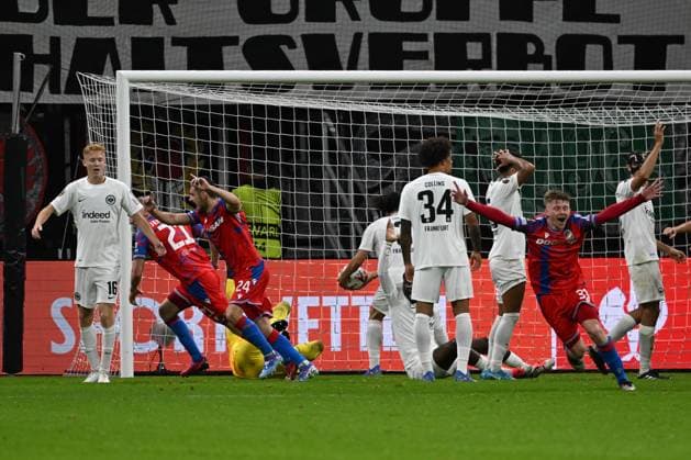 26 09 2024, xsltx, Fußball UEFA Europa League, Eintracht Frankfurt Viktoria Pilsen emspor, v l Torjubel nach dem Tor zum celebrating the goal celebrate 3 3 durch Vaclav Jemelka FC Viktoria Pilsen DFL DFB REGULATIONS PROHIBIT ANY USE OF PHOTOGRAPHS as IMAGE SEQUENCES and or QUASI VIDEO Frankfurt am Main