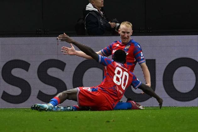 26 09 2024, xsltx, Fußball UEFA Europa League, Eintracht Frankfurt Viktoria Pilsen emspor, v l Torjubel nach dem Tor zum celebrating the goal celebrate 3 3 durch Vaclav Jemelka FC Viktoria Pilsen DFL DFB REGULATIONS PROHIBIT ANY USE OF PHOTOGRAPHS as IMAGE SEQUENCES and or QUASI VIDEO Frankfurt am Main