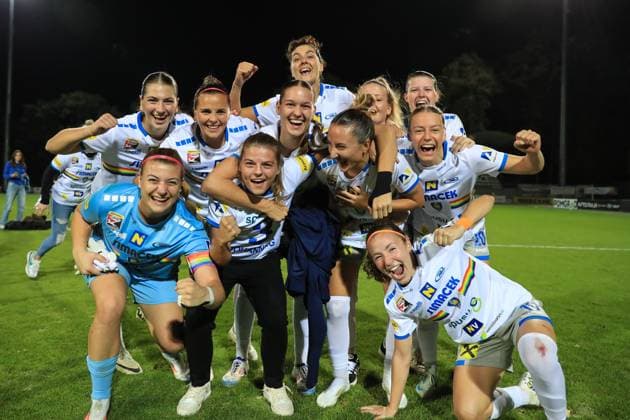 Murska Sobota, Slovenia, September 26th, 2024: St Polten players celebrate advancing to the groups stage for the third time in a row after the UEFA womens champions league play off match Mura vs St Polten at Mestni Stadion Fazanerija, Murska Sobota Tom Seiss SPP (Tom Seiss SPP) Copyright: xTomxSeissx xSPPx spp-en-ToSeSp-20240926 UWCL Mura vs SKN-0290