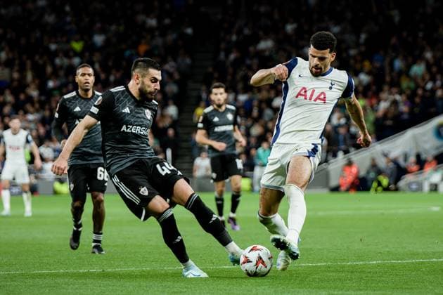 London, England, September 26 2024: Elvin Cafarquliyev (44 Qarabag FK) and Dominic Solanke (19 Tottenham Hotspur) in action during the UEFA Europa League game between Tottenham Hotspur and Qarabag FK at Tottenham Hotspur Stadium in London, England. (Pedro Porru SPP) Copyright: xPedroxPorrux xSPPx spp-en-PePoSp-4F8A6325_DxO