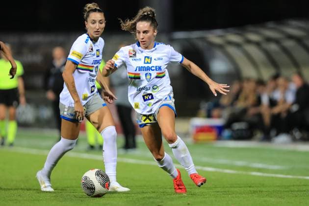 Murska Sobota, Slovenia, September 26th, 2024: Izabela Krizaj (21 SKN St Polten) in action during the UEFA womens champions league play off match Mura vs St Polten at Mestni Stadion Fazanerija, Murska Sobota Tom Seiss SPP (Tom Seiss SPP) Copyright: xTomxSeissx xSPPx spp-en-ToSeSp-20240926 UWCL Mura vs SKN-9818