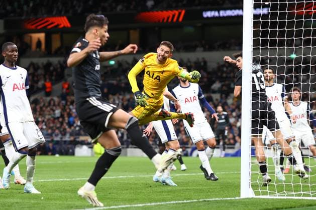 Tottenham gegen Qarabag 26. September 2024, London UEFA EUROPA League Tottenham Hotspur gegen Qarabag FK Tottenham Hotspur Torwart Guglielmo Vicario Foto Charlotte Wilson Abseits London UK  Copyright: xCharlottexWilsonx xOffsidexOffside