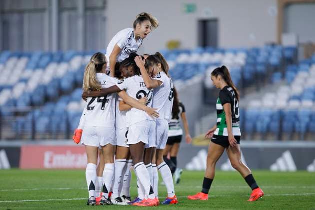 UEFA Women s Champions League - Real Madrid vs Sporting Portugal MADRID, SPAIN - SEPTEMBER 26 : Several player of Real Madrid women celebrates a goal during the UEFA Women s Champions League 24 25 match, Round 2, second leg between Real Madrid and Sporting Portugal at Alfredo Di Stefano stadium in Madrid. (Photo by Guillermo Martinez) Madrid Alfredo Di Stefano Stadium Spain Copyright: xGuillermoxMartinezx