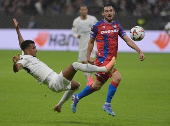Ansgar Knauff photographs at the soccer Euro League match Eintracht Frankfurt against Viktoria Pilsen on 26 9 2024 in Frankfurt DFL DFB REGULATIONS PROHIBIT ANY USE OF PHOTOGRAPHS as IMAGE SEQUENCES and or QUASI VIDEO