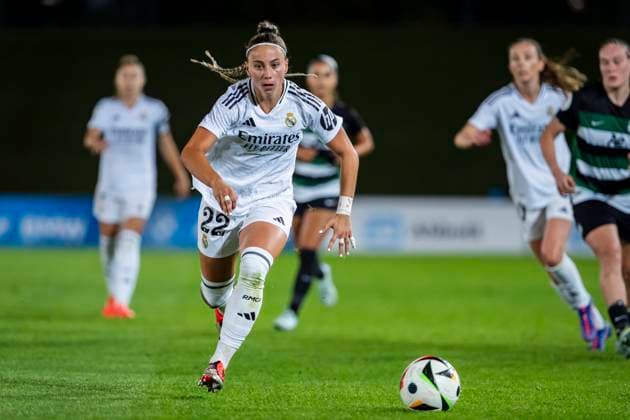 Real Madrid vs Sporting CP: UEFA Women s Champions League 2nd Round 2nd Leg Athenea del Castillo of Real Madrid in action with the ball during the UEFA Women s Champions League 2nd Round 2nd Leg match between Real Madrid and Sporting CP at Estadio Alfredo Di Stefano on September 26, 2024 in Madrid, Spain. Madrid Estadio Alfredo Di Stefano Madrid Spain Copyright: xAlbertoxGardinx AGardin_20240926_Football_WChampions_Real_Madrid_vs_Sporting_074