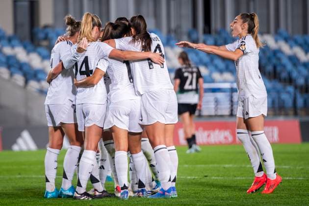Real Madrid vs Sporting CP: UEFA Women s Champions League 2nd Round 2nd Leg Real Madrid players (from L to R) Melanie Leupolz, Alba Redondo Ferrer, Maria Mendez and Olga Carmona celebrates a goal during the UEFA Women s Champions League 2nd Round 2nd Leg match between Real Madrid and Sporting CP at Estadio Alfredo Di Stefano on September 26, 2024 in Madrid, Spain. Madrid Estadio Alfredo Di Stefano Madrid Spain Copyright: xAlbertoxGardinx AGardin_20240926_Football_WChampions_Real_Madrid_vs_Sporting_102