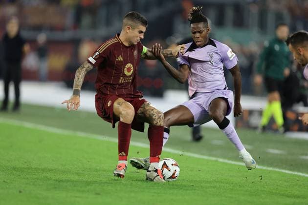 CALCIO - UEFA Europa League - AS Roma vs Athletic Bilbao Romaâ??s Italian defender Gianluca Mancini challenges for the ball with Athletic Bilbao s Spanish forward Nico Williams during UEFA Europa League phase match day1 match between AS Roma vs Athletic Club at Olimpico stadium on September 06, 2024 in Rome, Italy. Rome Italy  Copyright: xIPAxSport ABACAx