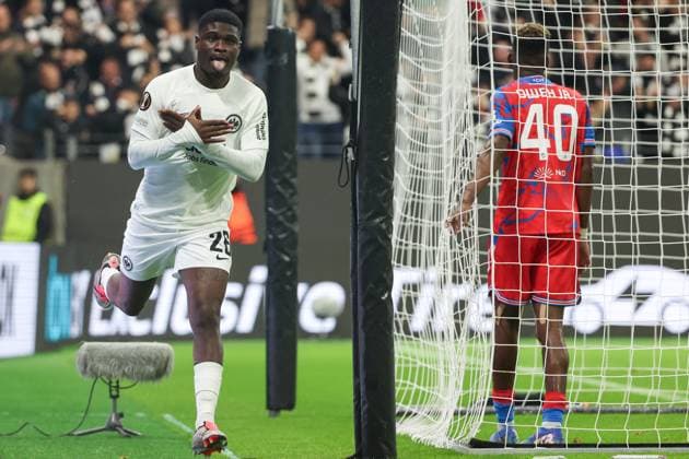 UEFA Europa League Eintracht Frankfurt Viktoria Pilsen on 26 09 2024 at Deutsche Bank Park in Frankfurt Cheers, goal celebration, goal scorer, goal scorer Eric Junior Dina Ebimbe Frankfurt 26 cheers after his goal to make it 2 to 1 MH