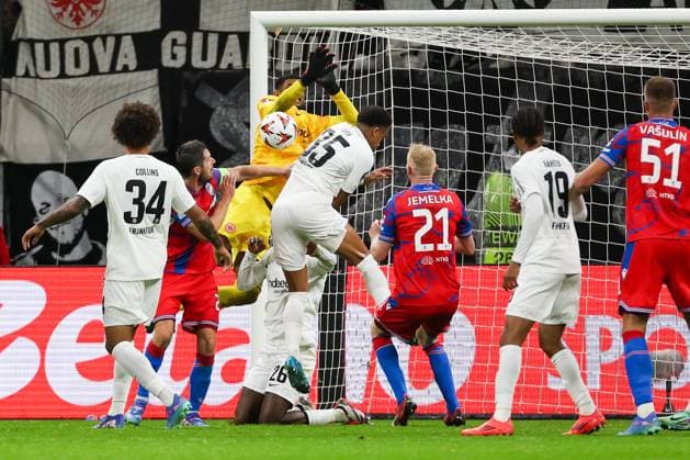 UEFA Europa League Eintracht Frankfurt Viktoria Pilsen on 26 09 2024 at Deutsche Bank Park in Frankfurt Tuta Lucas Silva Melo Frankfurt 35 and goalkeeper Kaua Morais Vieira dos Santos Frankfurt 40 shortly before the goal for 3 to 3 by Vaclav Jemelka Viktoria Pilsen 21 against Vaclav Jemelka Viktoria Pilsen MH