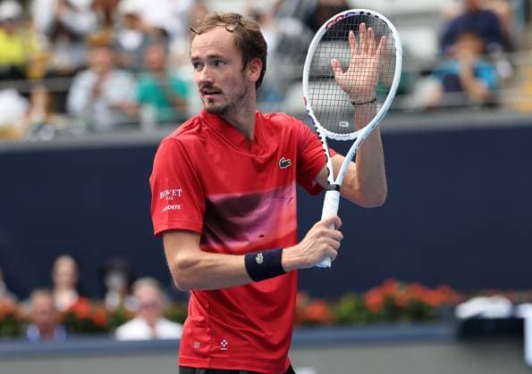 (240927) -- BEIJING, Sept. 27, 2024 -- Daniil Medvedev applauds for Gael Monfils during the men s singles first round match between Daniil Medvedev of Russia and Gael Monfils of France at 2024 China Open tennis tournament in Beijing, capital of China, Sept. 27, 2024. ) (SP)CHINA-BEIJING-TENNIS-CHINA OPEN-MEN S SINGLES-FIRST ROUND (CN) ZhangxChenlin 