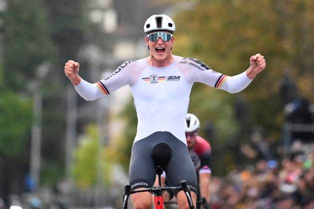 Sport Themen der Woche KW39 Sport Bilder des Tages UCI Road World Championships Zurich 27 09 2024 Zurich, Switzerland - September 27 : BEHRENS Niklas (GER) , SVREK Martin (SVK) during the Men Under 23 Road Race of the UCI 2024 Road World Championships cycling race on September 27, 2024 in Zurich, Switzerland, 27 09 2024 Zurich Switzerland  Copyright: xVincentxKalutx