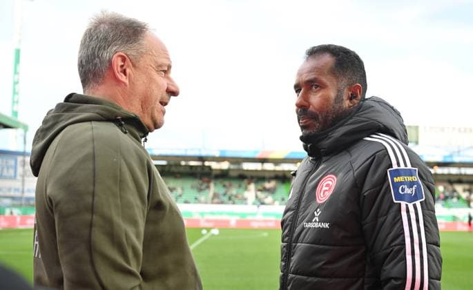 27 09 2024 Soccer Season 2024 2025 2 Soccer Bundesliga 07 Matchday SpVgg Greuther Fürth Kleeblatt Fortuna Düsseldorf Sportfoto Zink xwoxzix DFL regulations prohibit any use of photographs as image sequences and or quasi video only for editorial use Alexander Zorniger Trainer SpVgg Greuther Fürth Daniel Thioune Chef Trainer Trainer Fortuna Düsseldorf F95