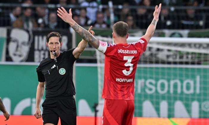 27 09 2024 Soccer Season 2024 2025 2 Soccer Bundesliga 07 Matchday SpVgg Greuther Fürth Kleeblatt Fortuna Düsseldorf Sportfoto Zink xwoxzix DFL regulations prohibit any use of photographs as image sequences and or quasi video only for editorial use Matthias Jöllenbeck Referee Andre Hoffmann 3, Fortuna Düsseldorf F95