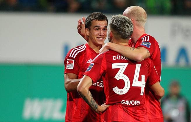 Totrjubel 0-1 Haag , SpVgg Greuther Fürth - Fortuna Düsseldorf , 2.Bundesliga - Spieltag 7 , Fußball , in den Sportpark Ronhof Stadion, Fürth, Bayern , Deutschland . September 27, 2024 - Photo: Davide Elias Ipa Photo Pressefoto DENL Copyright: xx