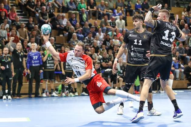 27 09 2024, xtgx, Handball 2 Bundesliga HC Elbflorenz Dresden HBW Balingen Weilstetten v l Tobias Heinzelmann Balingen, 28 throws goal, Torschuetze, erzielt Tor, Treffer, scores the goal Dresden