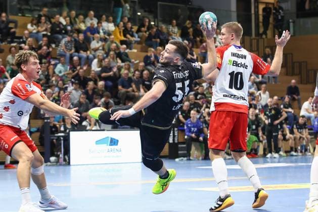 27 09 2024, xtgx, Handball 2 Bundesliga HC Elbflorenz Dresden HBW Balingen Weilstetten v l Timo Loeser Löser, Dresden, 55 wirft Tor, Torschuetze, erzielt Tor, Treffer, scores the goal Dresden
