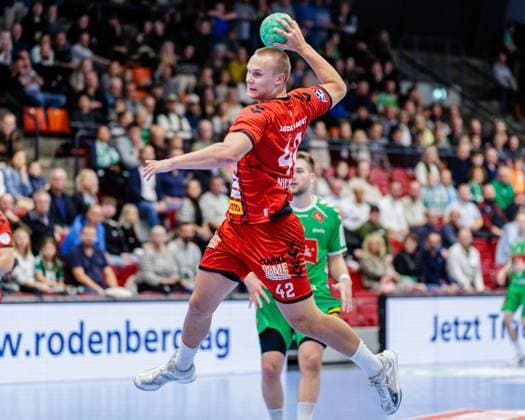 Einar Nickelsen VfL Luebeck Schwartau, 42 in goal throw GER, GWD Minden vs VfL Luebeck Schwartau, Handball, 2 Bundesliga, Matchday 4, Season 2024 2025, 27 09 2024 GER, GWD Minden vs VfL Luebeck Schwartau, Handball, 2 Bundesliga, Matchday 4, Season 2024 2025, 27 09 2024 Luebbecke Copyright: xEibner-Pressefotox xJanxRollingerx EP_JSK