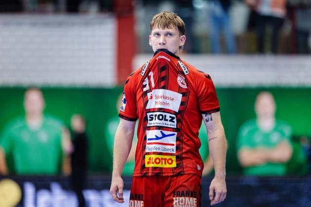 Oliver Juhl Refsgaard VfL Luebeck Schwartau, 31 is disappointed sad after 28 27 defeat GER, GWD Minden vs VfL Luebeck Schwartau, Handball, 2 Bundesliga, Matchday 4, Season 2024 2025, 27 09 2024 GER, GWD Minden vs VfL Luebeck Schwartau, Handball, 2 Bundesliga, Matchday 4, Season 2024 2025, 27 09 2024 Luebbecke Copyright: xEibner-Pressefotox xJanxRollingerx EP_JSK