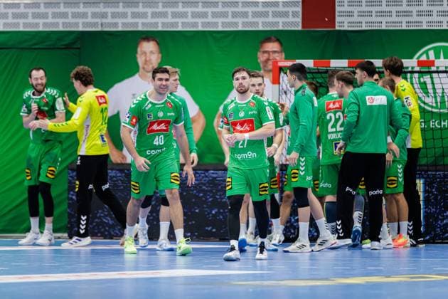 The GWD Minden team celebrates after 28 27 victory GER, GWD Minden vs VfL Luebeck Schwartau, Handball, 2 Bundesliga, Matchday 4, Season 2024 2025, 27 09 2024 GER, GWD Minden vs VfL Luebeck Schwartau, Handball, 2 Bundesliga, Matchday 4, Season 2024 2025, 27 09 2024 Luebbecke Copyright: xEibner-Pressefotox xJanxRollingerx EP_JSK