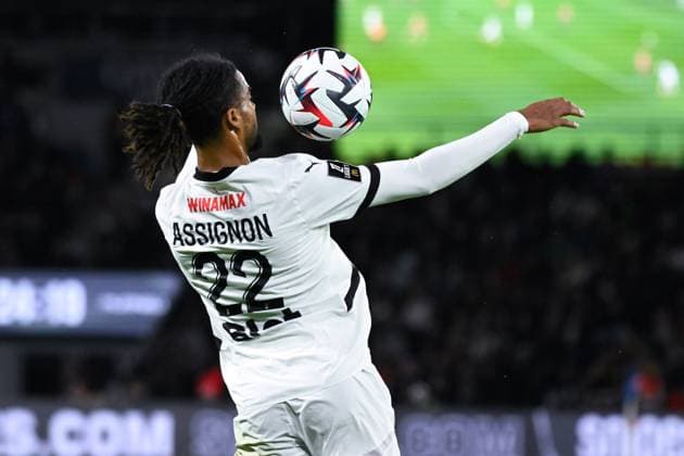 Lorenz ASSIGNON ( 22 - Rennes ) during the Ligue 1 match between Paris Saint Germain and Stade Rennais at Parc Des Princes on September 27, 2024 in Paris, France. ( Photo by federico pestellini panoramic ) - FOOTBALL : PSG vs Rennes - Ligue 1 - 27 09 2024 FedericoPestellini Panoramic 