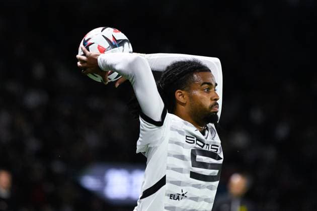 Lorenz ASSIGNON ( 22 - Rennes ) during the Ligue 1 match between Paris Saint Germain and Stade Rennais at Parc Des Princes on September 27, 2024 in Paris, France. ( Photo by federico pestellini panoramic ) - FOOTBALL : PSG vs Rennes - Ligue 1 - 27 09 2024 FedericoPestellini Panoramic 