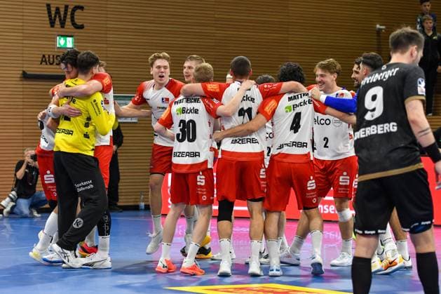 HBW Balingen Weilstetten celebrates after victory GER, HC Elbflorenz 2006 vs HBW Balingen Weilstetten, Handball, 2 Bundesliga, Matchday 4, Season 2024 2025, 27 09 2024 GER, HC Elbflorenz 2006 vs HBW Balingen Weilstetten, Handball, 2 Bundesliga, Matchday 4, Season 2024 2025, 27 09 2024 Dresden Copyright: xEibner-Pressefoto StefaniexFleisx EP_SFR