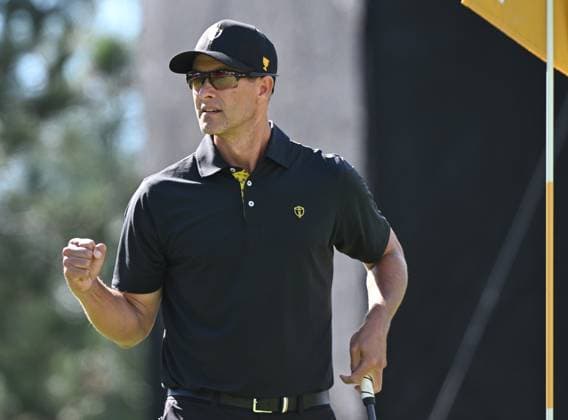 September 27, 2024, Montreal, Pq, Canada: International team member Adam Scott of Australia, reacts after a birdie on the 4th hole during second round foursome match at the Presidents Cup golf tournament at Royal Montreal Golf Club Friday, September 27, 2024 in Montreal. Adam Scott,  - ZUMAc35_ 20240927_zaf_c35_075 Copyright: xGrahamxHughesx