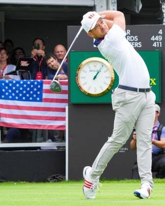 September 27, 2024, Montreal, Quebec, USA: Xander Schauffele (USA) tees off the first hole during Match 2 of the 2024 Presidents Cup at The Royal Montreal Golf Club. Montreal Canada - ZUMAw109 20240927_fap_w109_003 Copyright: xDebbyxWongx