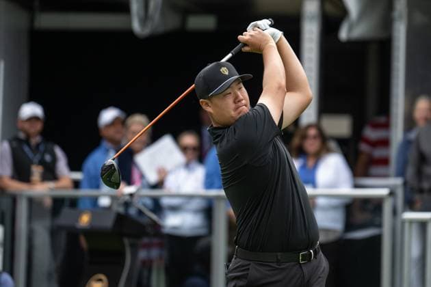 MONTREAL, QC - SEPTEMBER 27: International Team golfer Sungjae Im plays his shot from the first tee at the 2024 Presidents Cup on September 27, 2024 at The Royal Montreal Golf Club in Montreal, QC (Photo by Vincent Ethier Icon Sportswire) GOLF: SEP 27 Presidents Cup EDITORIAL USE ONLY Icon2409270395