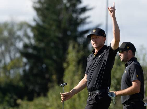 September 27, 2024, Montreal, Pq, CANADA: International team members Mackenzie Hughes of Canada, left, and partner Corey Conners of Canada, celebrate their birdie on the eighth hole of their second round foursome match at the Presidents Cup golf tournament at the Royal Montreal Golf Club, in Montreal, Friday, Sept. 27, 2024. Canada News - September 27, 2024 - ZUMAc35_ 20240927_zaf_c35_134 Copyright: xChristinnexMuschix