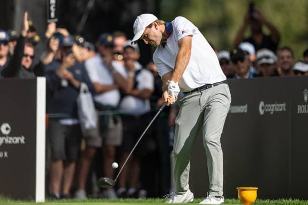 MONTREAL, QC - SEPTEMBER 27: Team USA golfer Russell Henley plays his shot from the sixth tee at the 2024 Presidents Cup on September 27, 2024 at The Royal Montreal Golf Club in Montreal, QC (Photo by Vincent Ethier Icon Sportswire) GOLF: SEP 27 Presidents Cup EDITORIAL USE ONLY Icon2409273157