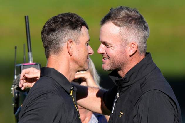 September 27, 2024, Montreal, Pq, Canada: International team member Adam Scott of Australia, left, and partner Taylor Pendrith of Canada, celebrate after winning their second round foursome match at the Presidents Cup golf tournament at Royal Montreal Golf Club Friday, September 27, 2024 in Montreal. Adam Scott, Taylor Pendrith - ZUMAc35_ 20240927_zaf_c35_147 Copyright: xFrankxGunnx