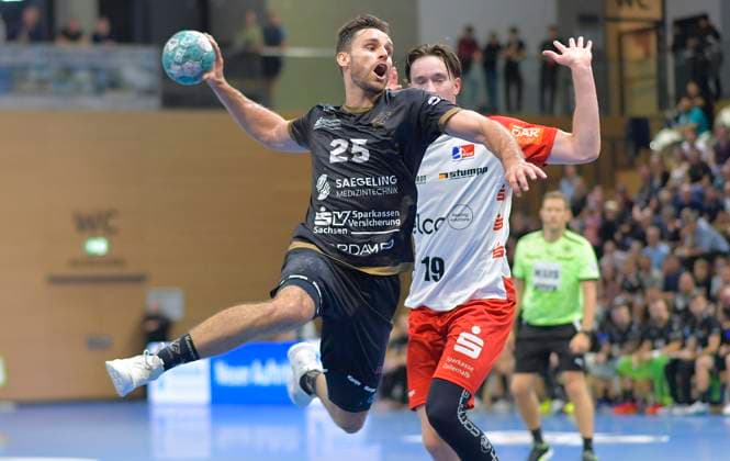 27 09 2024, Dresdens Sebastian Greß scores, Handball, 2 Bundesliga, HC Elbflorenz Dresden HBW Balingen Weilstetten, c Dresden