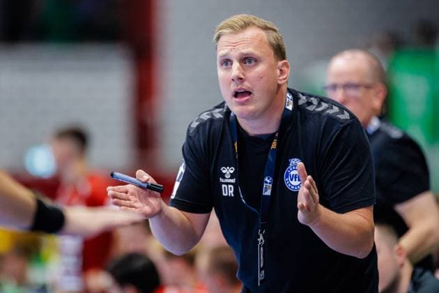 David Roehrig VfL Luebeck Schwartau, Coach gestures GER, GWD Minden vs VfL Luebeck Schwartau, Handball, 2 Bundesliga, Matchday 4, Season 2024 2025, 27 09 2024 GER, GWD Minden vs VfL Luebeck Schwartau, Handball, 2 Bundesliga, Matchday 4, Season 2024 2025, 27 09 2024 Luebbecke Copyright: xEibner-Pressefotox xJanxRollingerx EP_JSK