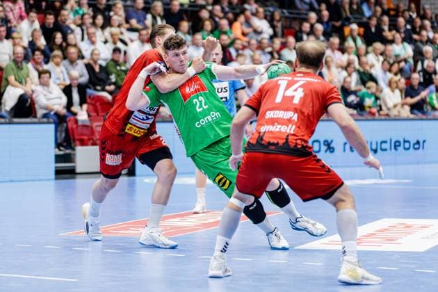 v l Leon Ciudad Benitez VfL Luebeck Schwartau, 20 , Philipp Vorlicek GWD Minden, 22 , Paul Skorupa VfL Luebeck Schwartau, 14 GER, GWD Minden vs VfL Luebeck Schwartau, Handball, 2 Bundesliga, Matchday 4, Season 2024 2025, 27 09 2024 GER, GWD Minden vs VfL Luebeck Schwartau, Handball, 2 Bundesliga, Matchday 4, Season 2024 2025, 27 09 2024 Luebbecke Copyright: xEibner-Pressefotox xJanxRollingerx EP_JSK