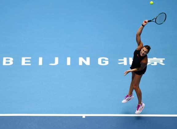 (240928) -- BEIJING, Sept. 28, 2024 -- Aryna Sabalenka of Belarus serves during the women s singles second round match between Aryna Sabalenka of Belarus and Mananchaya Sawangkaew of Thailand at 2024 China Open tennis tournament in Beijing, capital of China, Sept. 28, 2024. ) (SP)CHINA-BEIJING-TENNIS-CHINA OPEN-WOMEN S SINGLES-SECOND ROUND (CN) ZhangxChenlin 