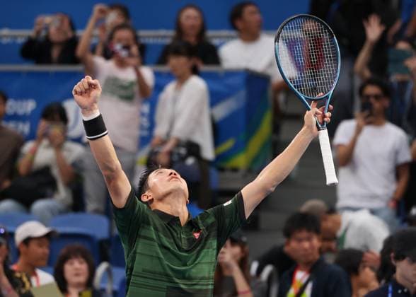 Kei Nishikori celebrates after winning, cheers, joy, emotion, Kinoshita Group Japan Open Tennis Championships, Tokyo, Japan Copyright: xJuergenxHasenkopfx