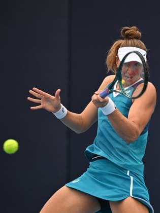 (240928) -- BEIJING, Sept. 28, 2024 -- Beatriz Haddad Maia of Brazil hits a return during the women s singles second round match between Wei Sijia of China and Beatriz Haddad Maia of Brazil at 2024 China Open tennis tournament in Beijing, capital of China, Sept. 28, 2024. ) (SP)CHINA-BEIJING-TENNIS-CHINA OPEN-WOMEN S SINGLES (CN) ZhangxLong 