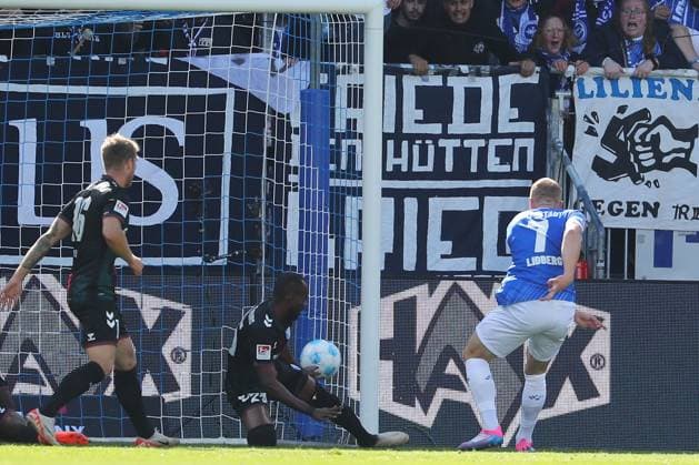 28 09 2024, xtvx, Fußball 2 Bundesliga, SV Darmstadt 98 1 FC Magdeburg emspor, v l Goal scored, Tor zum 1 0 Isac Lidberg SV Darmstadt 98 DFL DFB REGULATIONS PROHIBIT ANY USE OF PHOTOGRAPHS as IMAGE SEQUENCES and or QUASI VIDEO Darmstadt