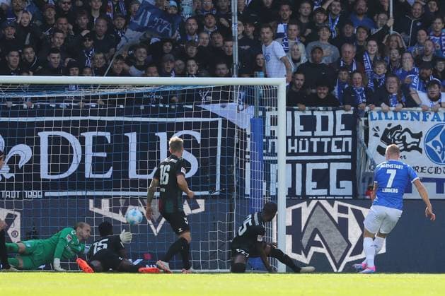 28 09 2024, xtvx, Fußball 2 Bundesliga, SV Darmstadt 98 1 FC Magdeburg emspor, v l Goal scored, Tor zum 1 0 Isac Lidberg SV Darmstadt 98 DFL DFB REGULATIONS PROHIBIT ANY USE OF PHOTOGRAPHS as IMAGE SEQUENCES and or QUASI VIDEO Darmstadt