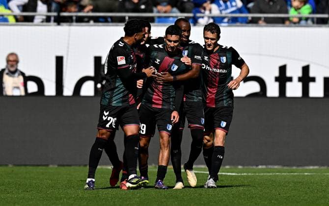 28 09 2024, xfux, Fußball 2 Bundesliga, SV Darmstadt 98 1 FC Magdeburg, v l Jason Ceka 1 FC Magdeburg , Livan Burcu 1 FC Magdeburg and player 1 FC Magdeburg Torjubel, Jubel, Goal celebration, celebrate the goal zum 1 1 jubelnd bejubelt jubelt jubeln Jubel DFL DFB REGULATIONS PROHIBIT ANY USE OF PHOTOGRAPHS as IMAGE SEQUENCES and or QUASI VIDEO Licensing of the photographic work to and or by SV Darmstadt 1898 e V and subsidiaries is not permitted No release of or sale to SV Darmstadt 1898 e V Darmstadt