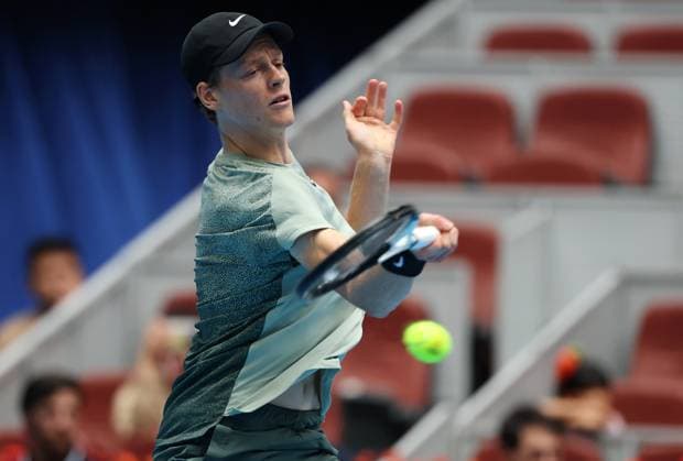 (240928) -- BEIJING, Sept. 28, 2024 -- Jannik Sinner hits a return during the men s singles second round match between Jannik Sinner of Italy and Roman Safiullin of Russia at 2024 China Open tennis tournament in Beijing, capital of China, Sept. 28, 2024. ) (SP)CHINA-BEIJING-TENNIS-CHINA OPEN-MEN S SINGLES (CN) ZhangxChenlin 