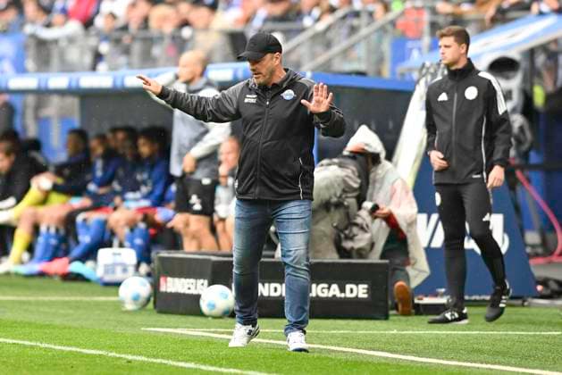 GER 2 FBL,, Hamburger SV vs SC Paderborn 07 28 09 2024, Volksparkstadion, Hamburg, GER 2 FBL, Hamburger SV vs SC Paderborn 07 in the picture Coach Lukas Kwasniok Paderborn nordphotoxGmbH xWitke nph00002