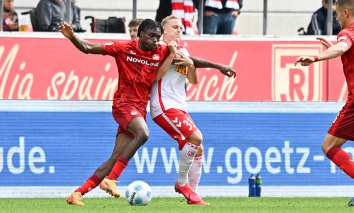 28 09 2024 Soccer Season 2024 2025 2 Soccer Bundesliga 07 Matchday SSV Jahn Regensburg 1 FC Kaiserslautern Lautern FCK Rote Teulfel Sportfoto Zink xwoxzix DFL regulations prohibit any use of photographs as image sequences and or quasi video only for editorial use Dickson Abiama 40, 1 FC Kaiserslautern FCK Kai Pröger 33, SSV Jahn Regensburg