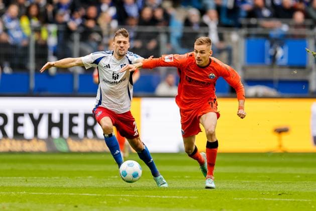 Hamburg, 28 September 2024 Football, 2 Bundesliga 2024 25, Hamburger SV SC Paderborn 07 Jonas Meffert Hamburger SV, 23 , Filip Bilbija SC Paderborn 07, 7 DFL REGULATIONS PROHIBIT ANY USE OF PHOTOGRAPHS AS IMAGE SEQUENCES AND OR QUASI VIDEO